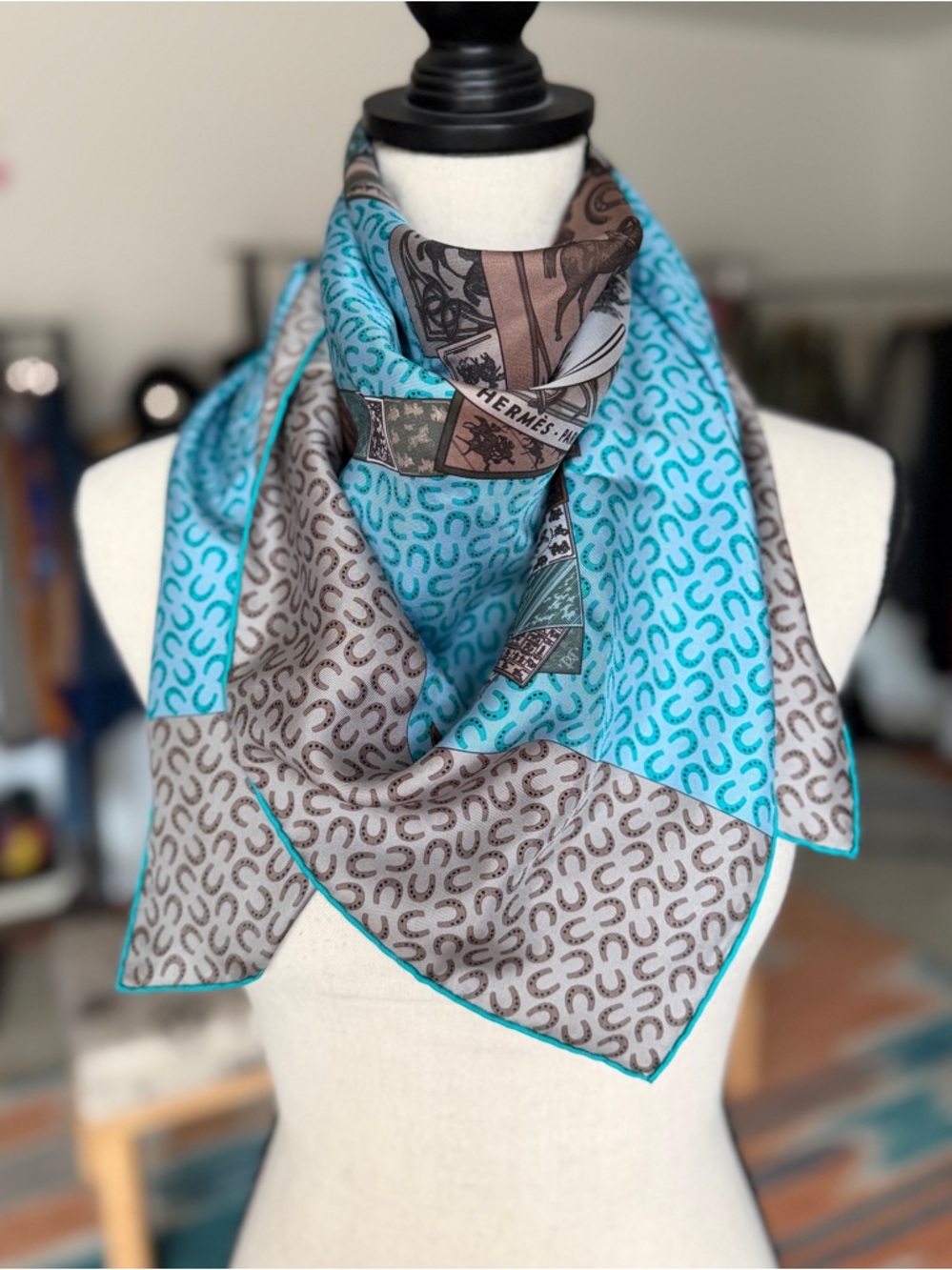 Hermès 90cm Silk Scarf A Cheval Sur Mon Carre